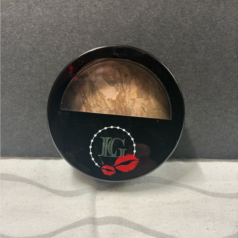 New Laura Geller Baked Balance N Brighten Foundation-Tan